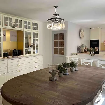 Maison Etoile - Explore Oisans, Fabulous House For 10 Guests, Holiday home Allemont